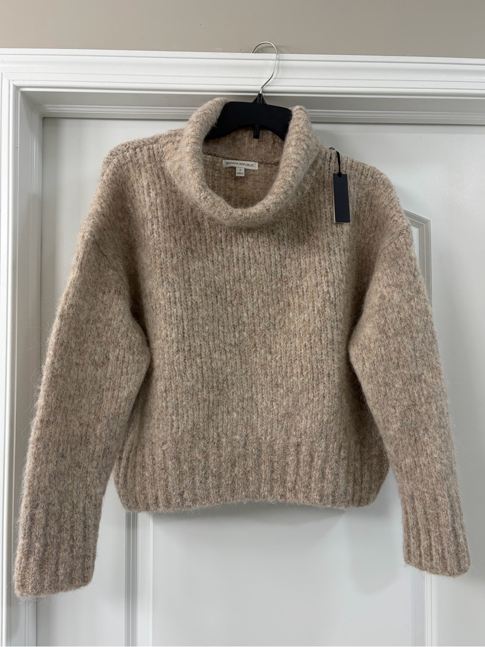 Banana Republic NWT Italian wool Alpaca oversized funnel neck Sweater Size Small